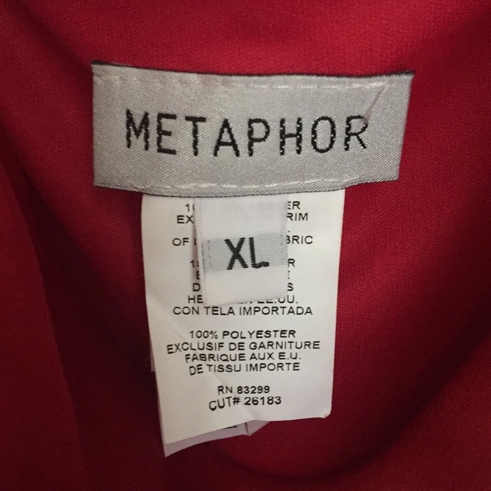 Red blouse - Picture 2 of 7
